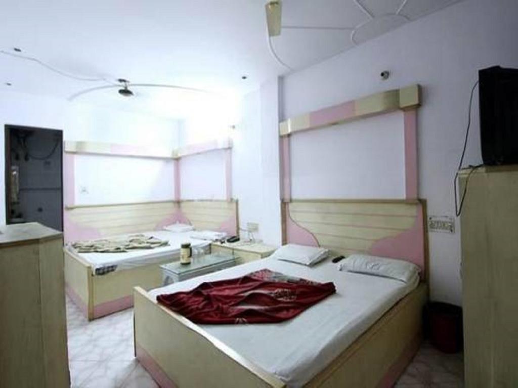 نيودلهي Hotel Hans International الغرفة الصورة
